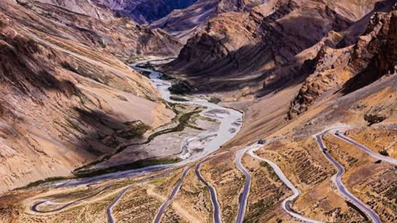 Gata Loops near Sarchu